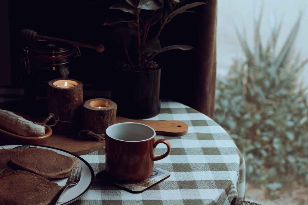 breakfast: chilla table